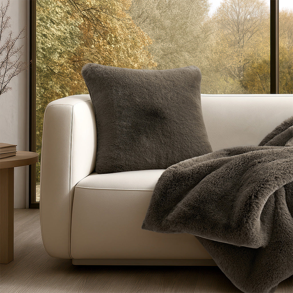 Luxe Chinchilla Faux Fur Throw Pillow Cover – Evergrace Home Inc