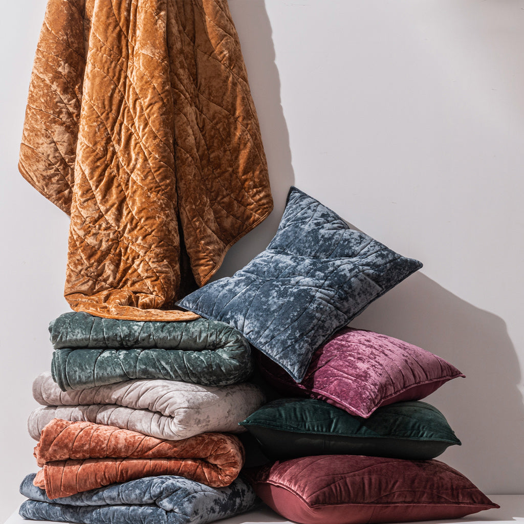 LuxeVelvet™ Wave Crushed Velvet Quilt Set – Evergrace Home Inc