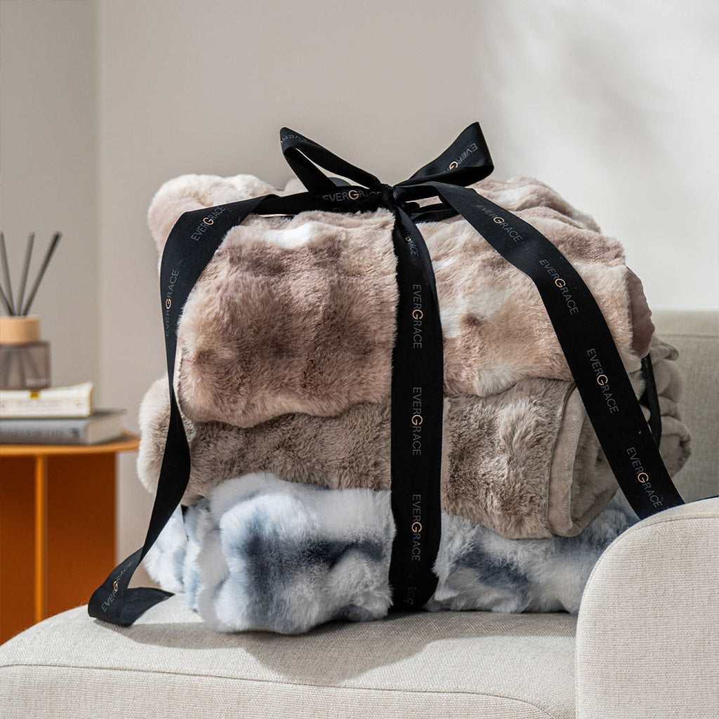 Ridgeline Faux Fur Throw Blanket – Evergrace Home Inc