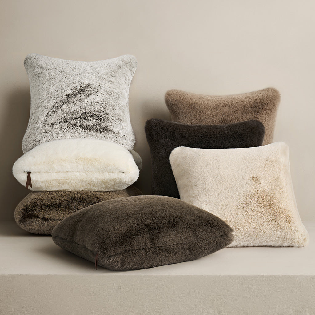 Luxe Chinchilla Faux Fur Throw Pillow Cover – Evergrace Home Inc