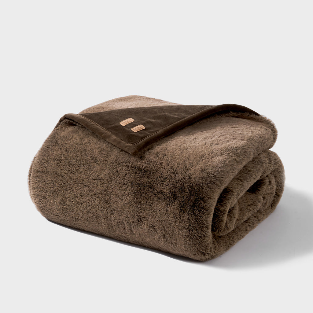 Luxe Chinchilla Faux Fur Throw Blanket – Evergrace Home Inc