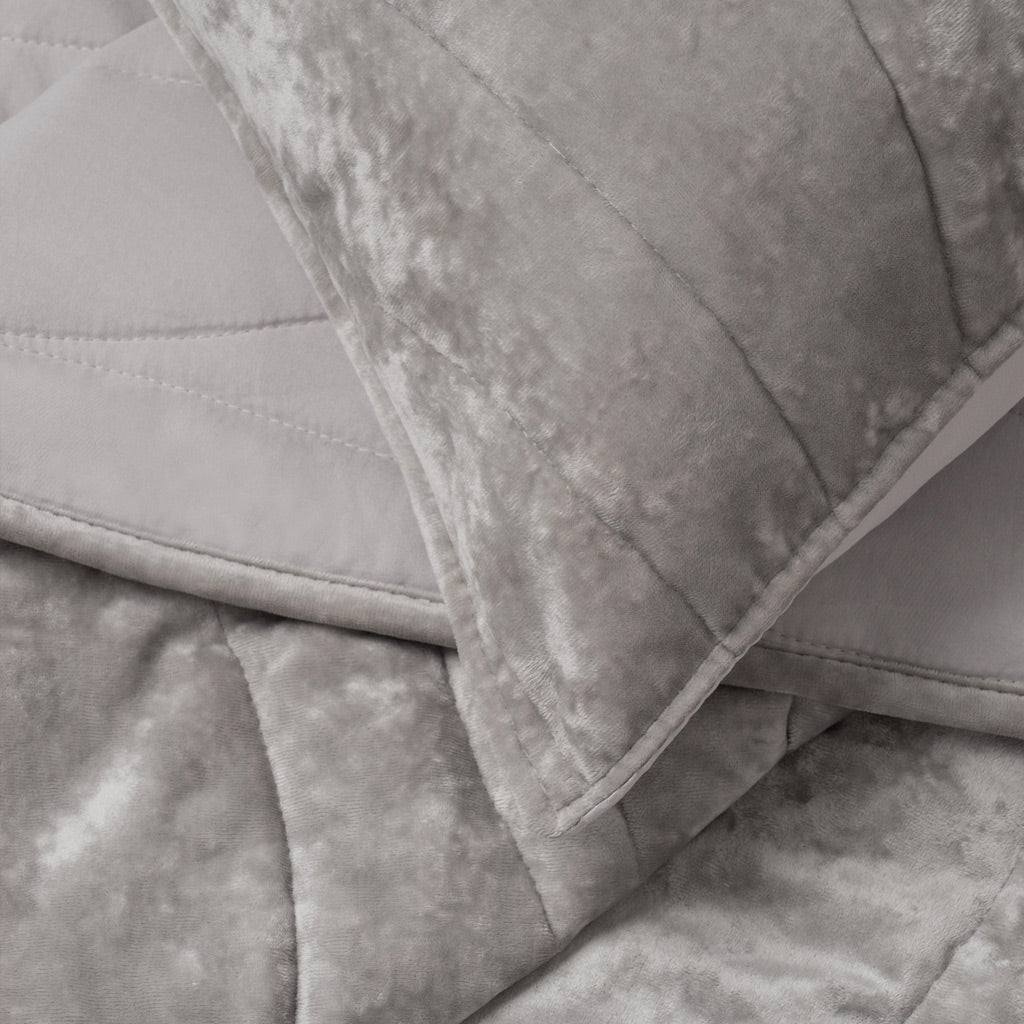 LuxeVelvet™ Wave Crushed Velvet Quilt Set – Evergrace Home Inc